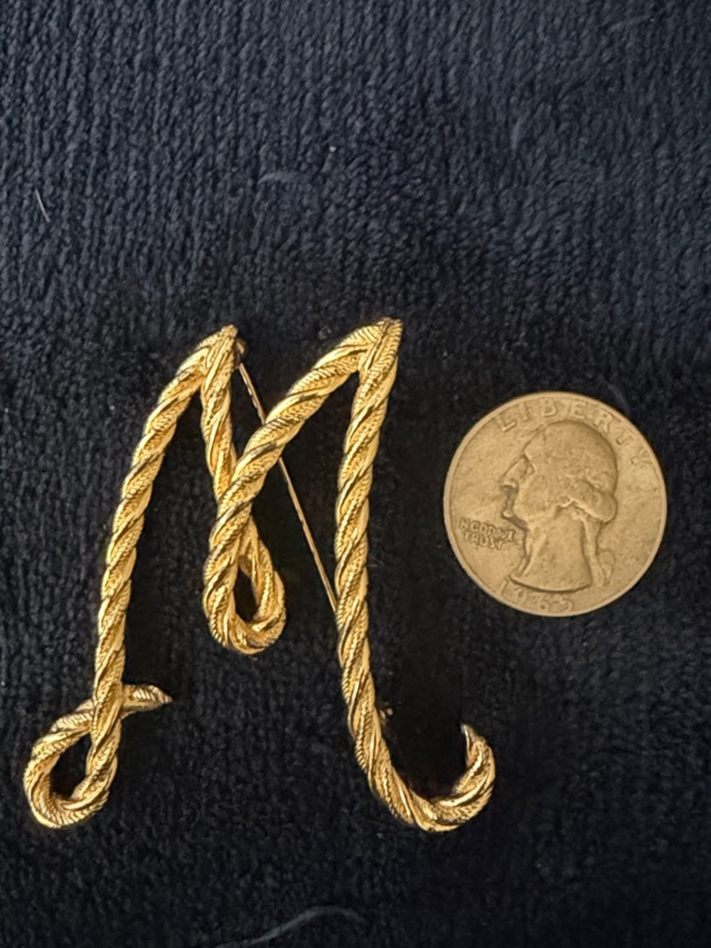 Gold Tone Letter M Brooch Pin - Rope Script - Picture 2 of 3
